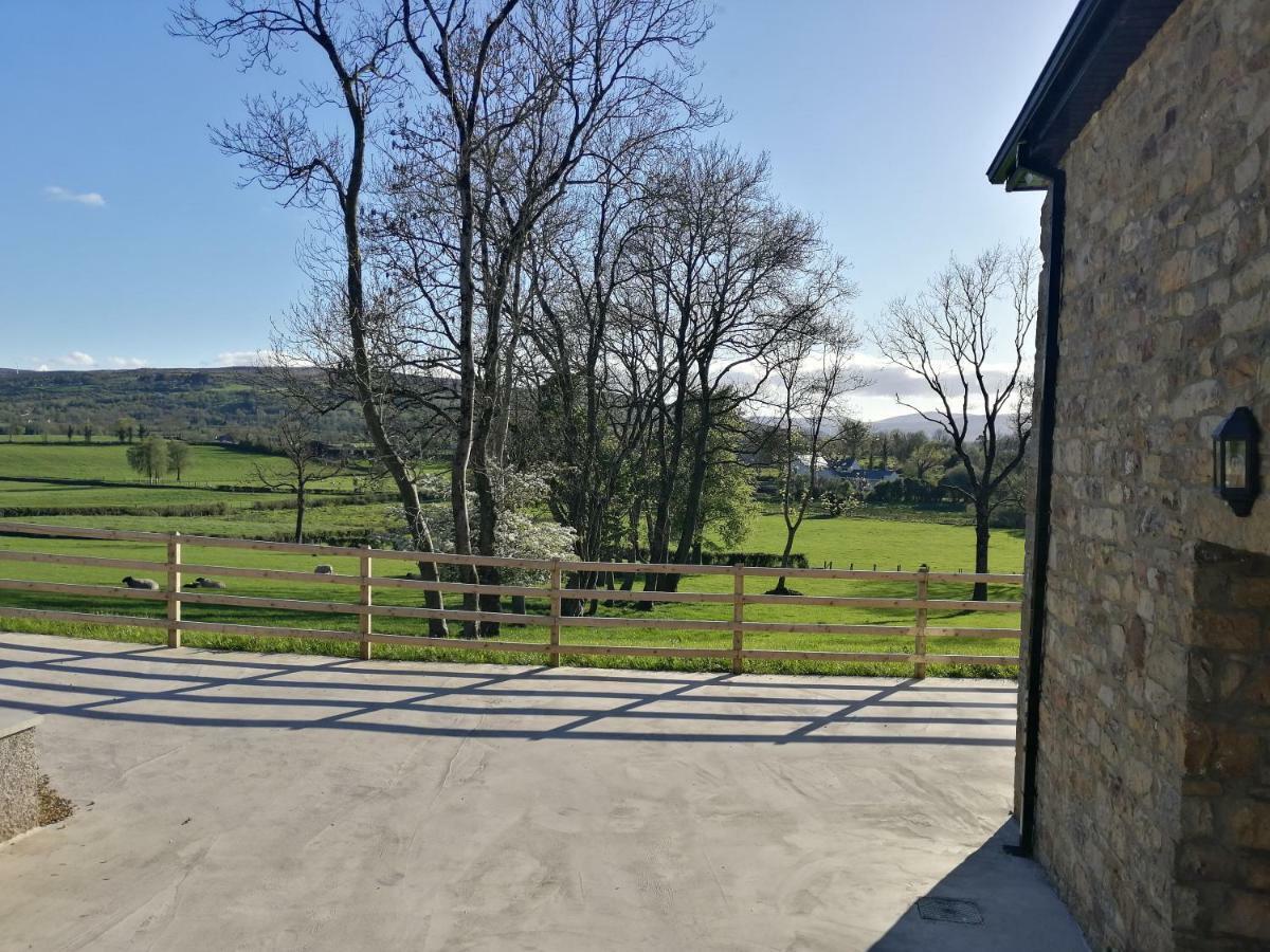 אניסקילן Knockninny Barn At Upper Lough Erne, County Fermanagh מראה חיצוני תמונה